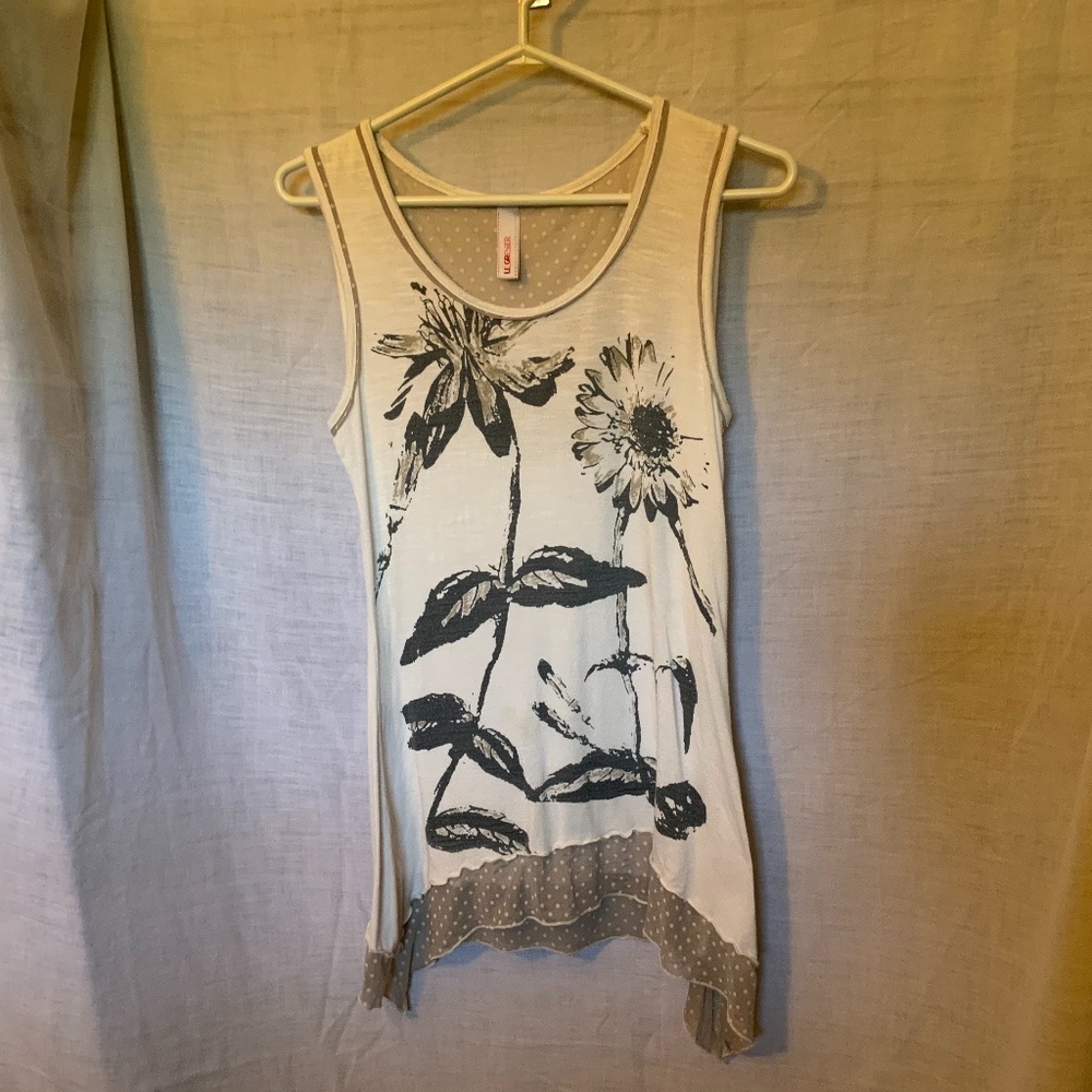 Le Grenier Sleeveless Lightweight Long Stretchy Floral Top (Small)